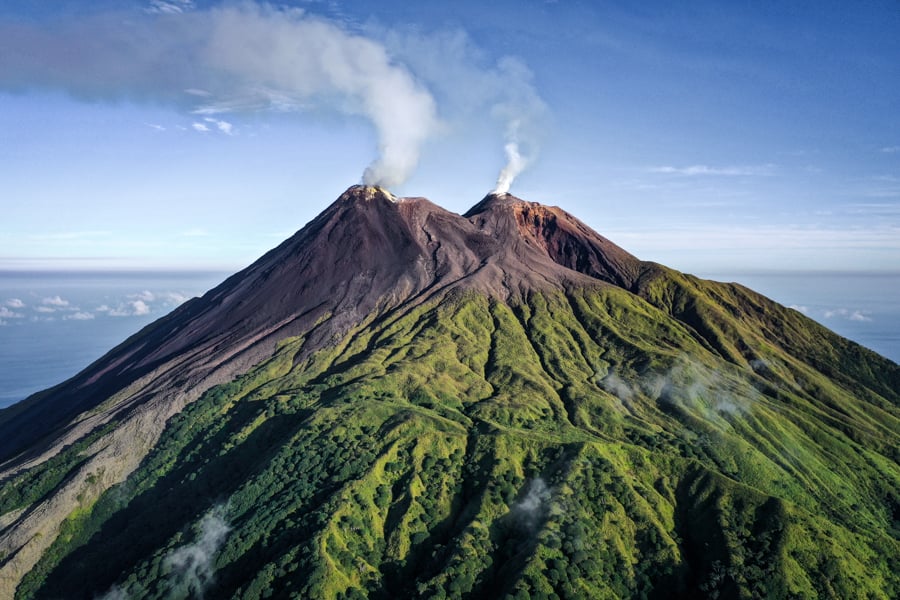 Gunung Karangetang Siau Sulawesi Indonesia