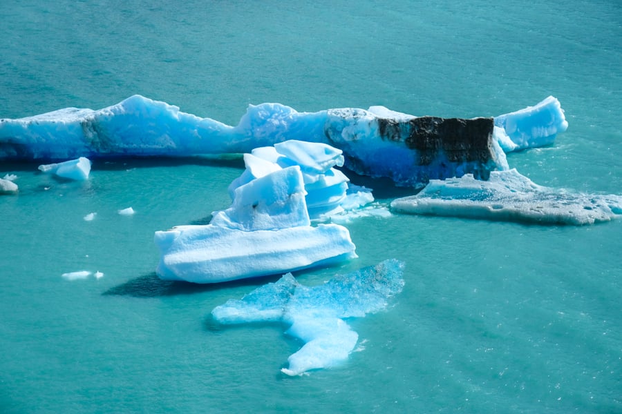 Floating Blue Ice Icebergs Lake