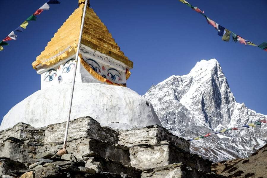Stupa face and mountain near Dingboche on the EBC Trek in Nepal
