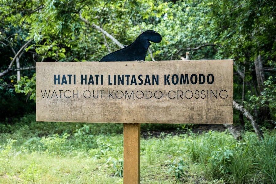 Komodo Crossing Park Sign