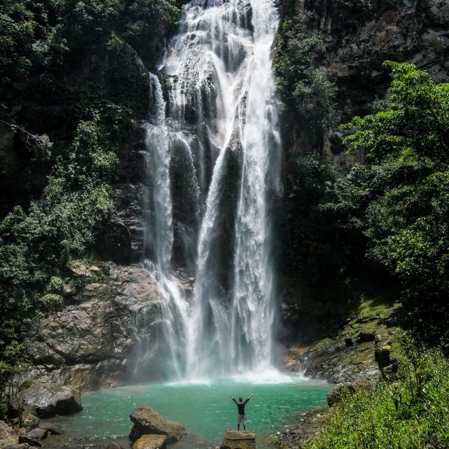 Cunca Rami Flores Falls