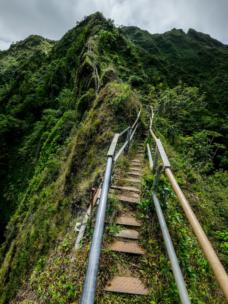 Stairway To Heaven Hawaii Hike Haiku Stairs Oahu Trail