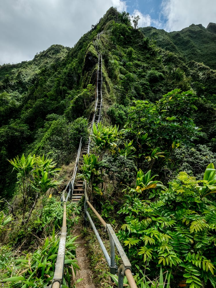 Stairway To Heaven Hawaii Hike Haiku Stairs Oahu Trail