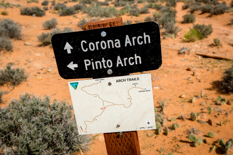 Pinto Arch Junction Sign Trail