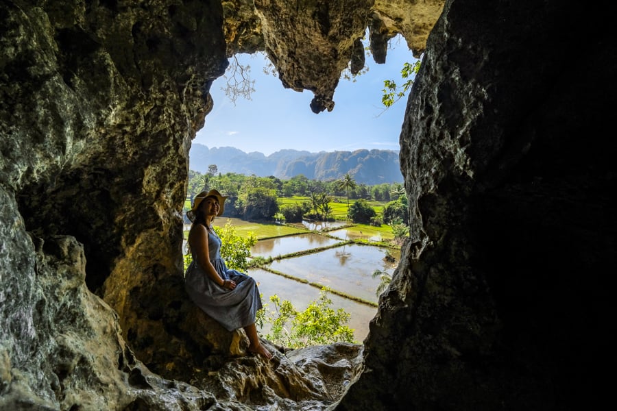 Goa Leang Surukang Cave Sulawesi Rammang Rammang
