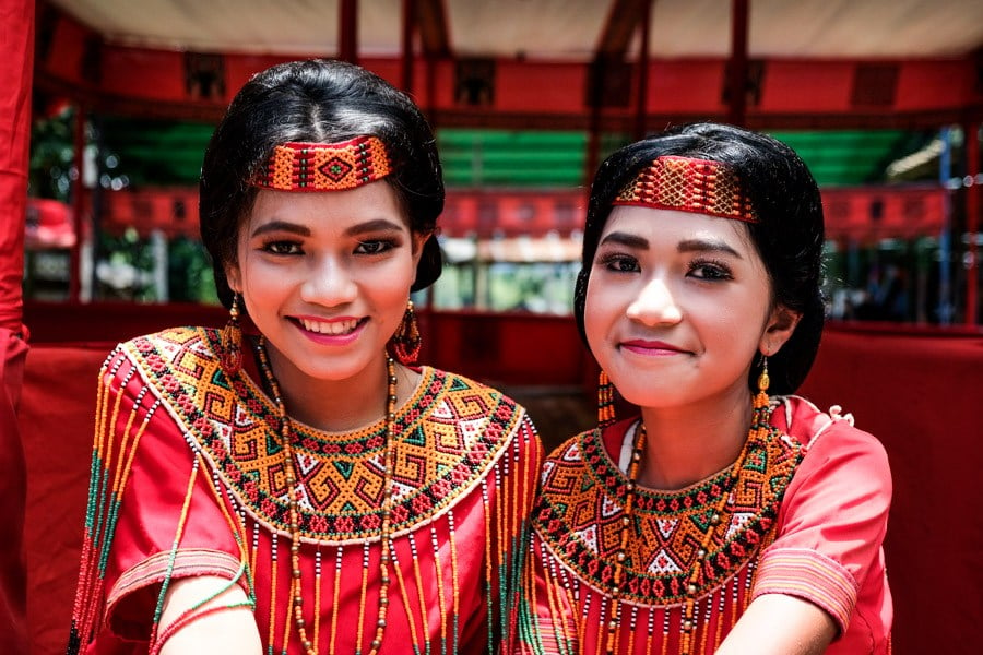 Torajan women in traditional dress