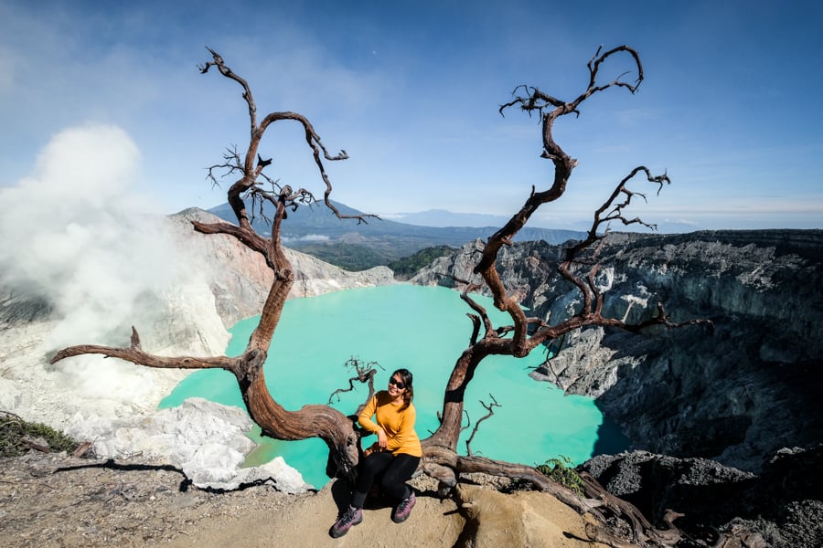 Kawah Ijen Volcano Mount Ijen Crater Lake Blue Fire Banyuwangi Indonesia
